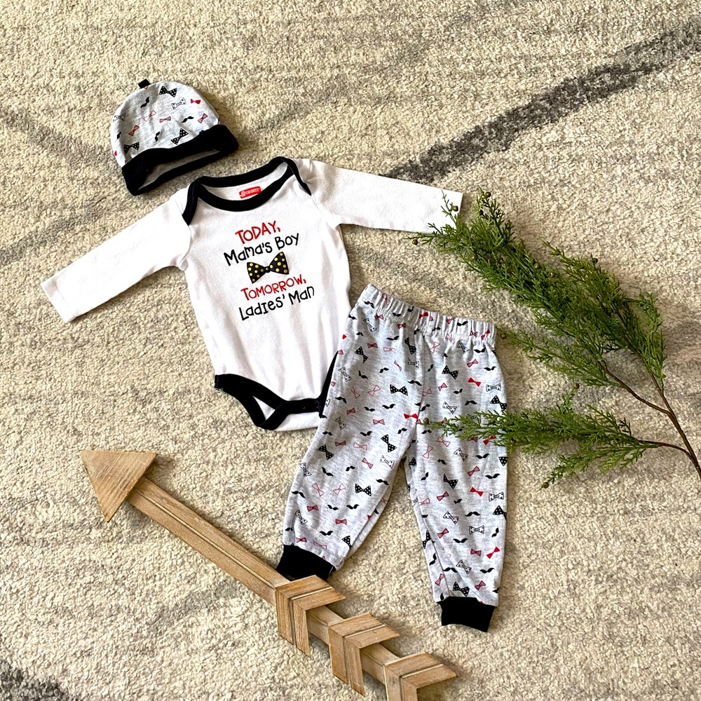 •SWIGGLES• 3 Piece Baby Boy Outfit